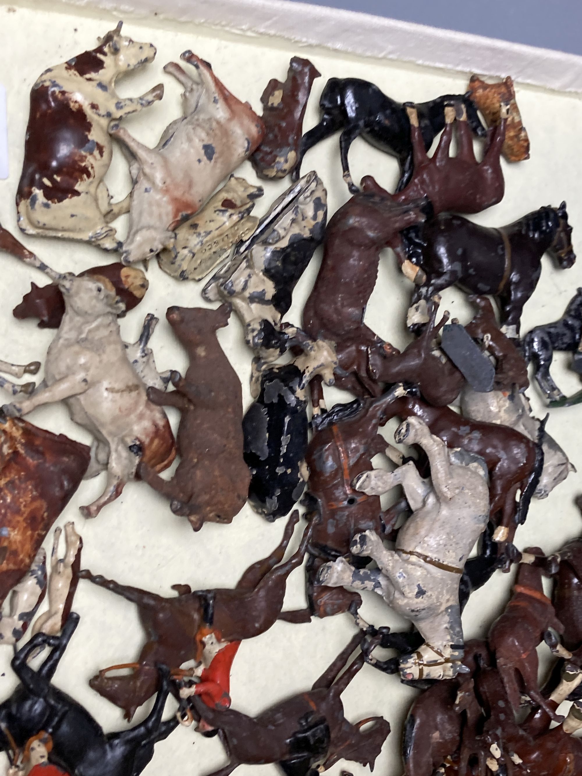 Hollowcast lead toy animals